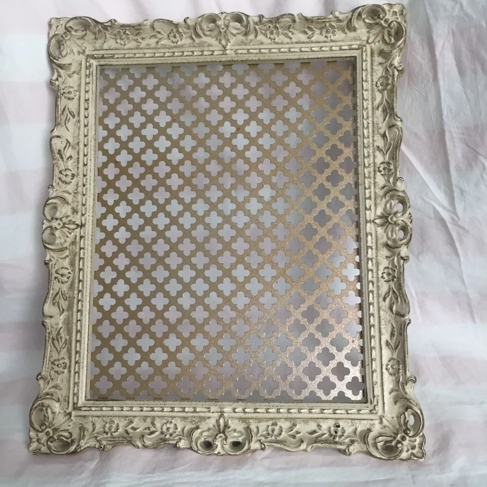 ✨Vintage Shabby Chic Victorian Gold Metal Jewelry Holder Plate Decor - Picture 2 of 3